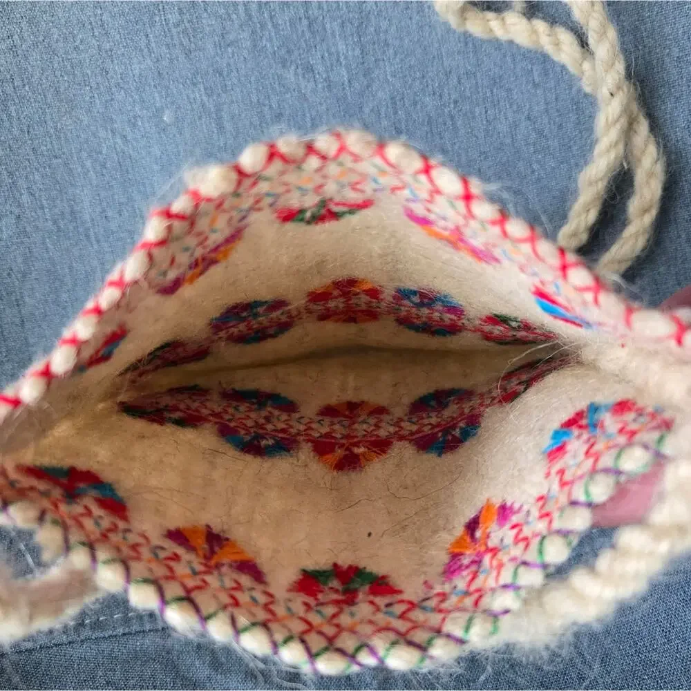 Mayan Copal Handwoven Wool & Cotton Satchel Bag – Chiapas, Mexico - Picture 5 of 7